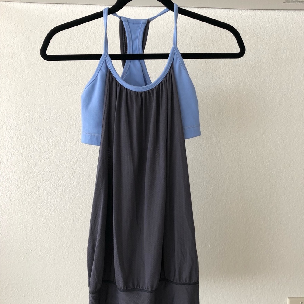 Lululemon workout top with built in sports bra